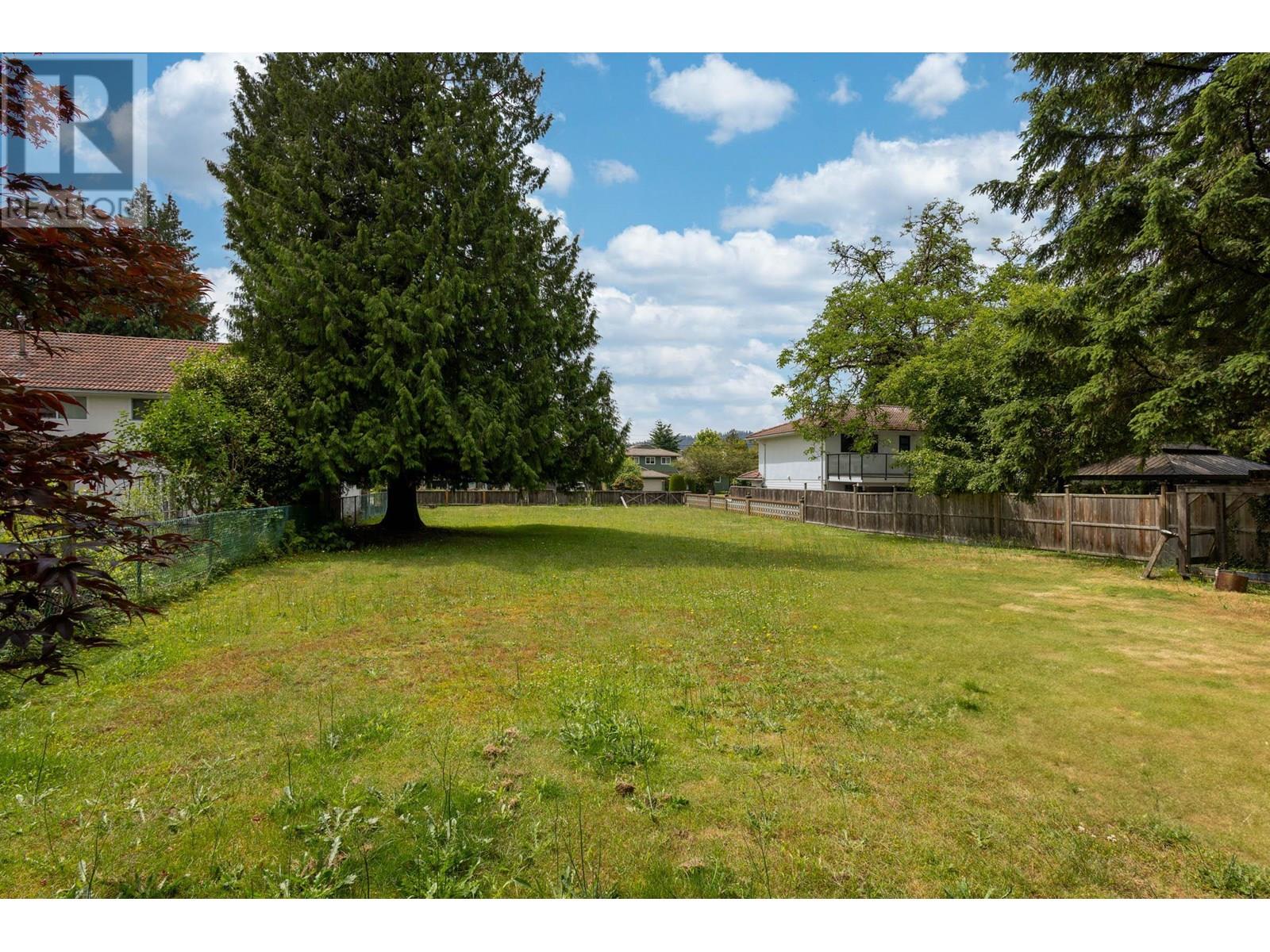 Photo 12 of 892 Macintosh Street, Coquitlam BC