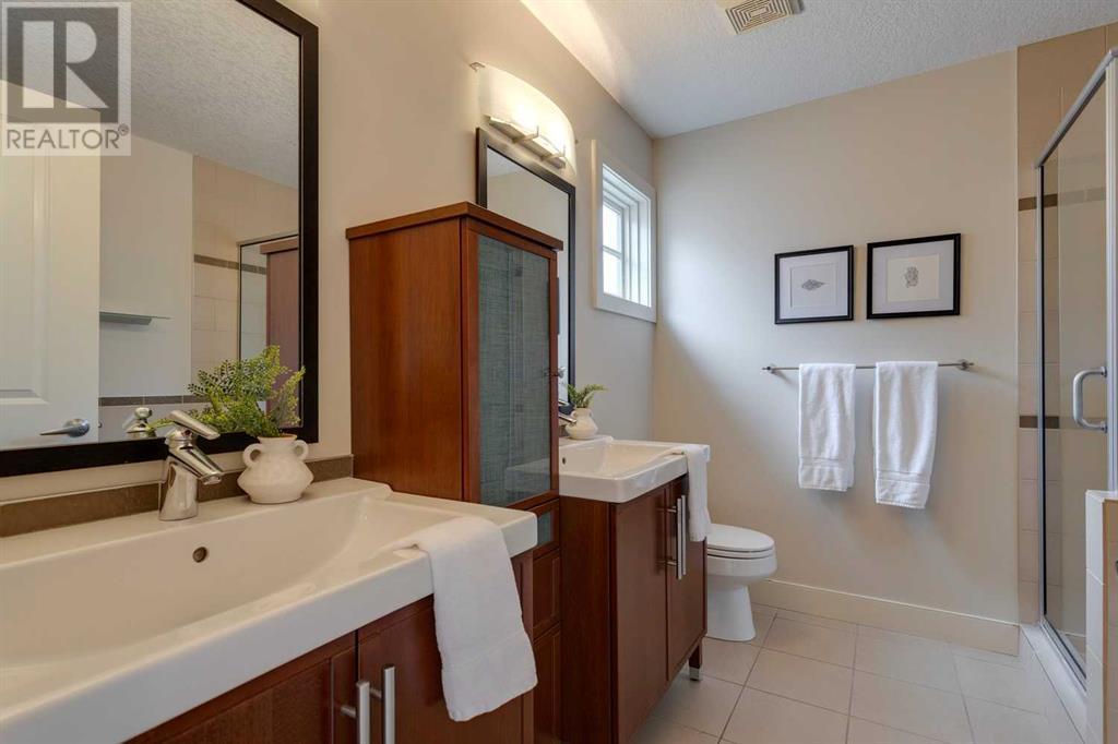 Single Family House for Sale in    Street SW Killarney/Glengarry Calgary 
