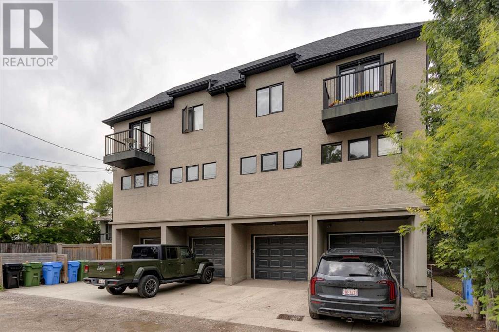 Single Family House for Sale in    Street SW Killarney/Glengarry Calgary 
