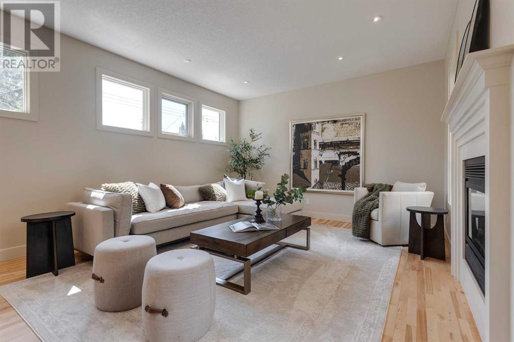 Single Family House for Sale in    Street SW Killarney/Glengarry Calgary 