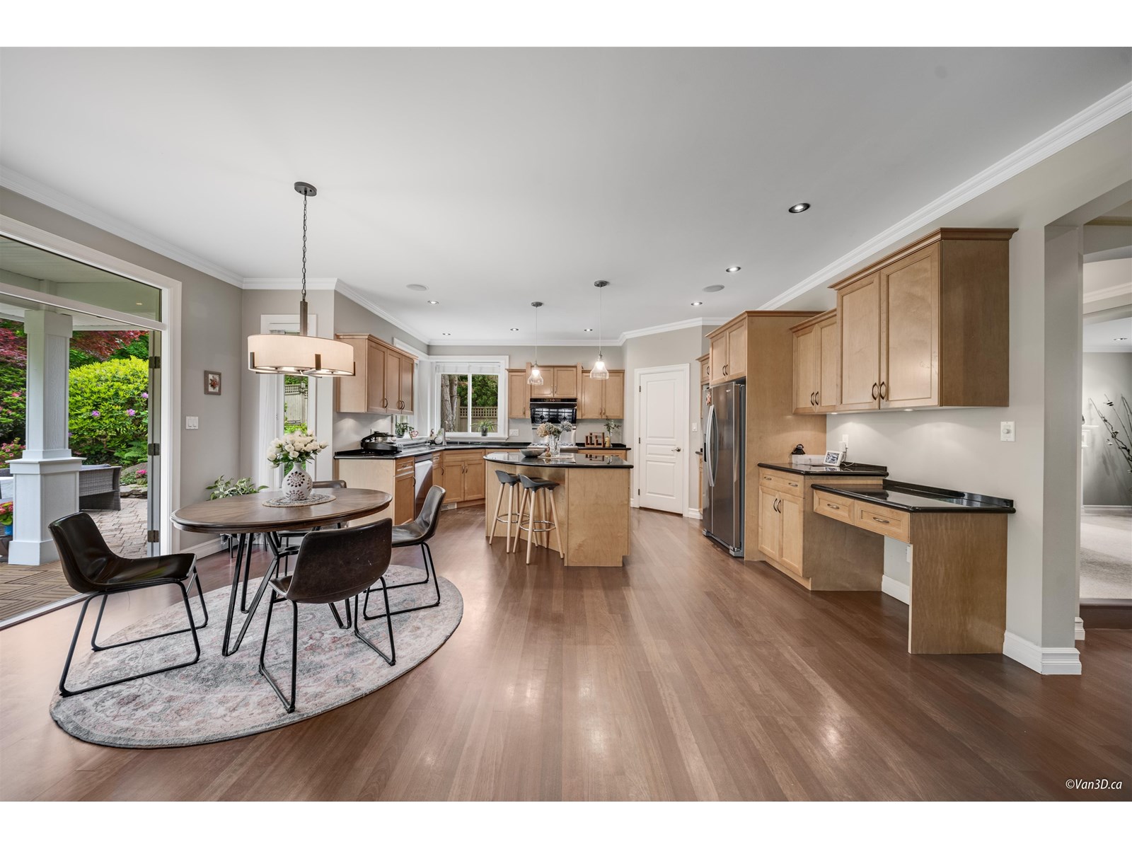 Photo 12 of 15828 Somerset Place, Surrey BC