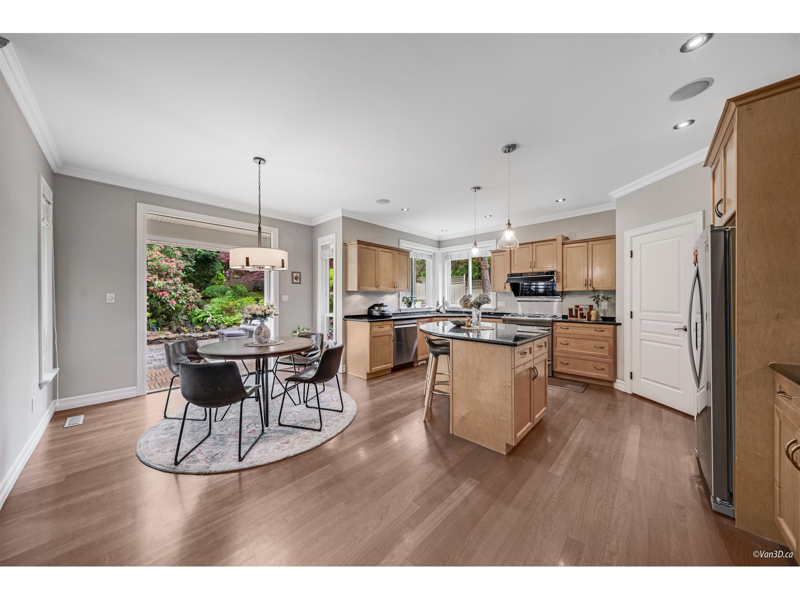 Photo 13 of 15828 Somerset Place, Surrey BC
