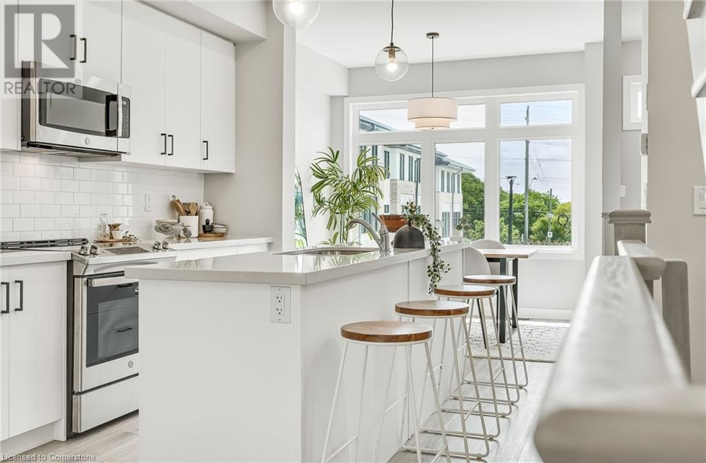 Photo 10 of 527 Shaver Road Road Unit 7, Ancaster ON