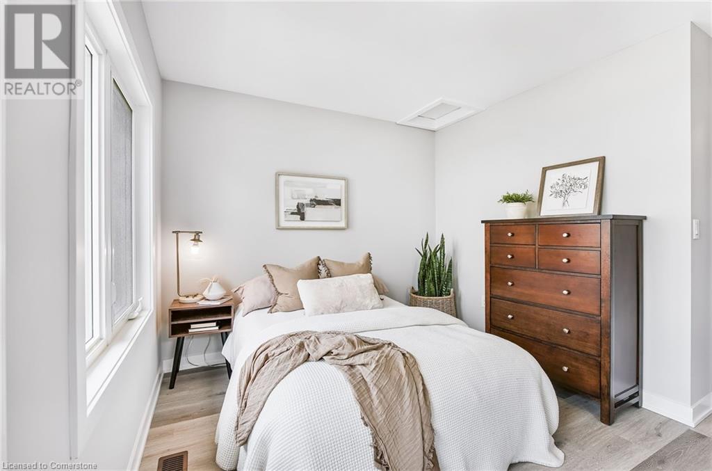 Photo 29 of 527 Shaver Road Road Unit 7, Ancaster ON