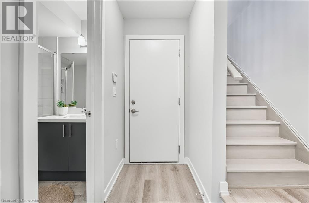 Photo 39 of 527 Shaver Road Road Unit 7, Ancaster ON
