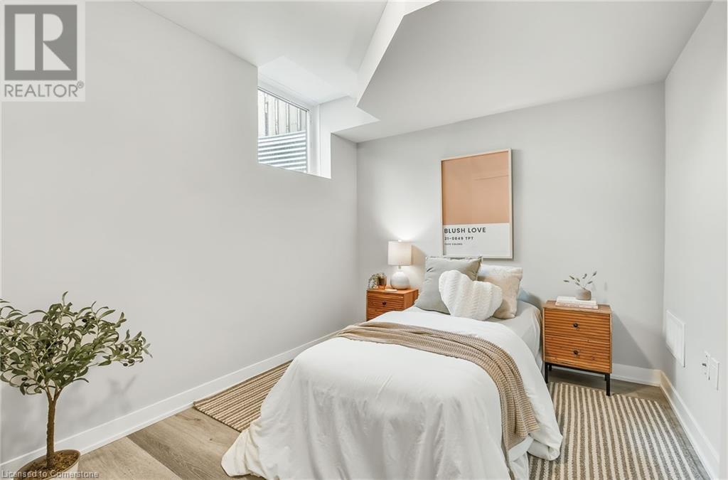 Photo 42 of 527 Shaver Road Road Unit 7, Ancaster ON