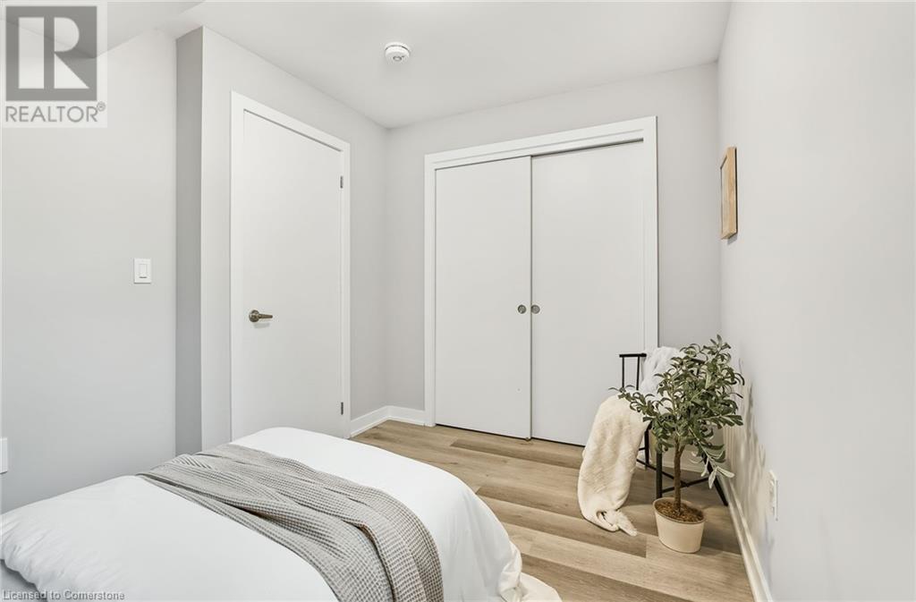 Photo 44 of 527 Shaver Road Road Unit 7, Ancaster ON