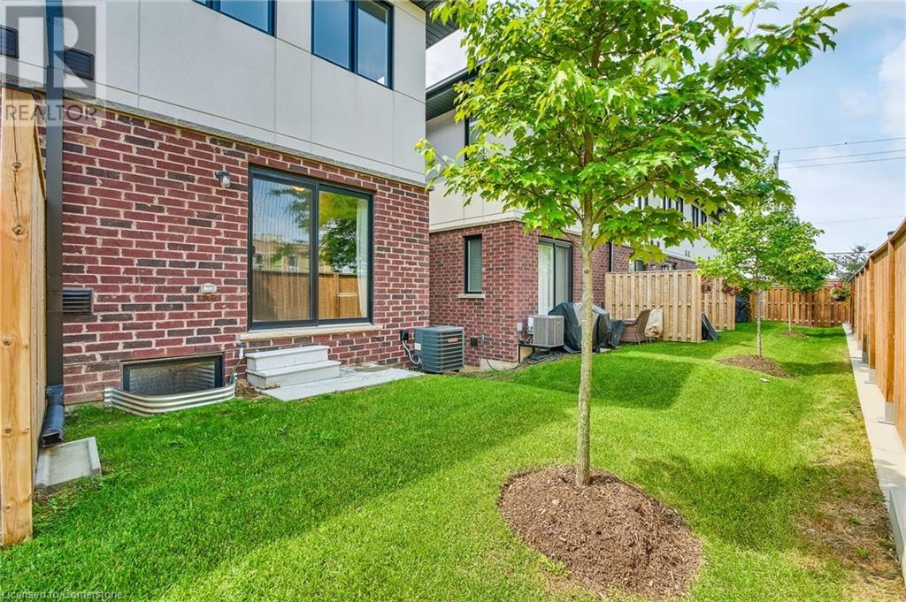 Photo 50 of 527 Shaver Road Road Unit 7, Ancaster ON