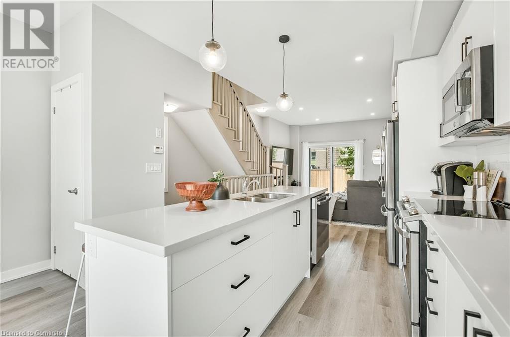 Photo 8 of 527 Shaver Road Road Unit 7, Ancaster ON