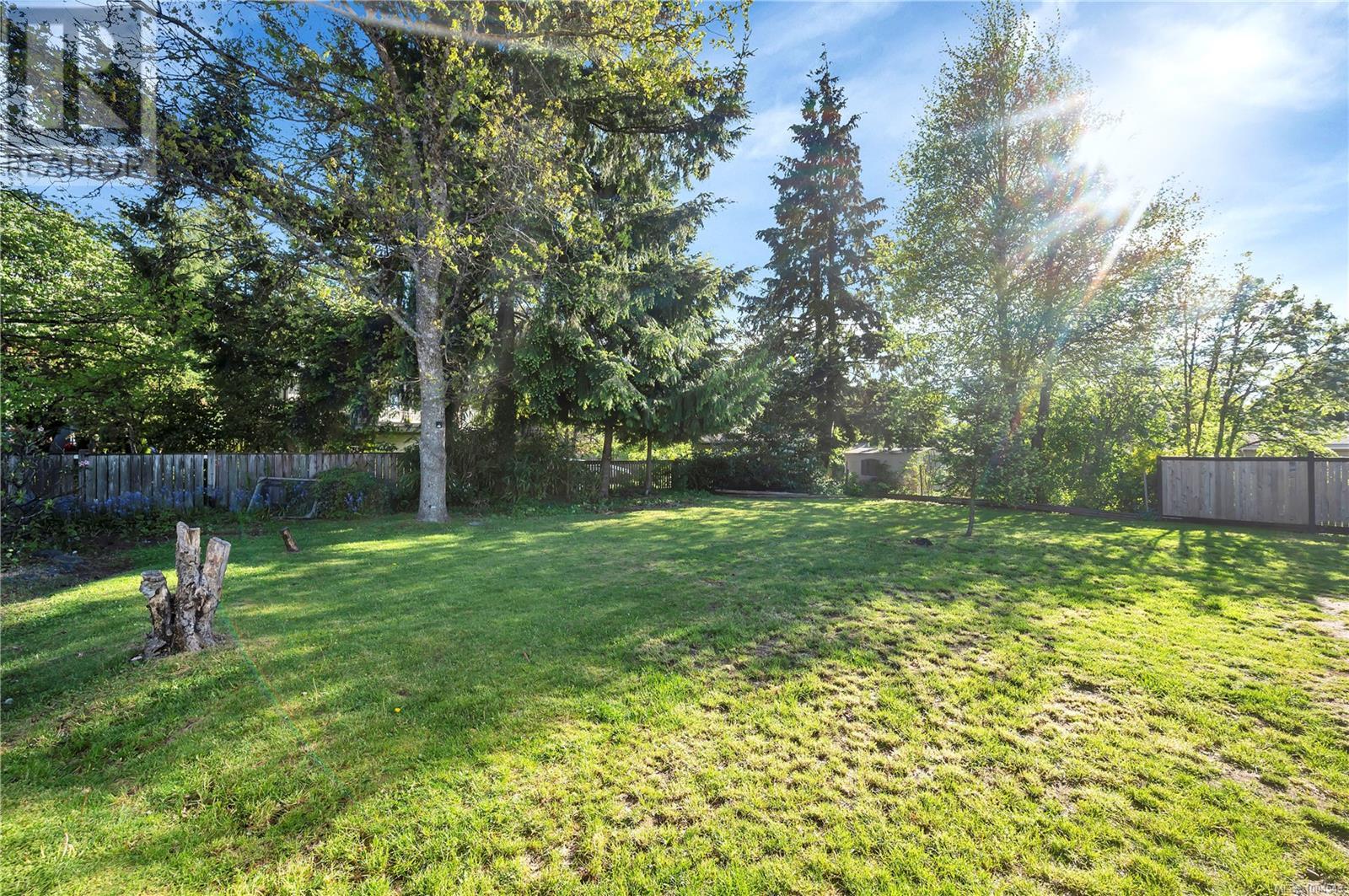 465 Elizabeth Rd, Campbell River