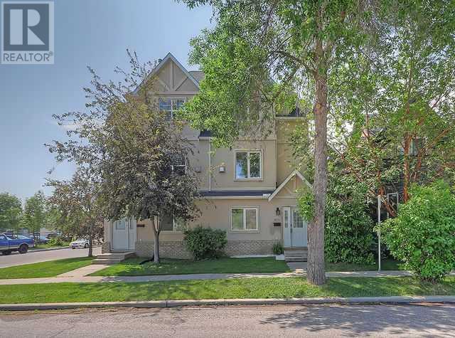 Single Family House for Sale in   Avenue NE Winston Heights/Mountview Calgary 