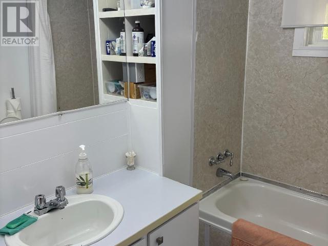 4710 ALDER, Texada Island
