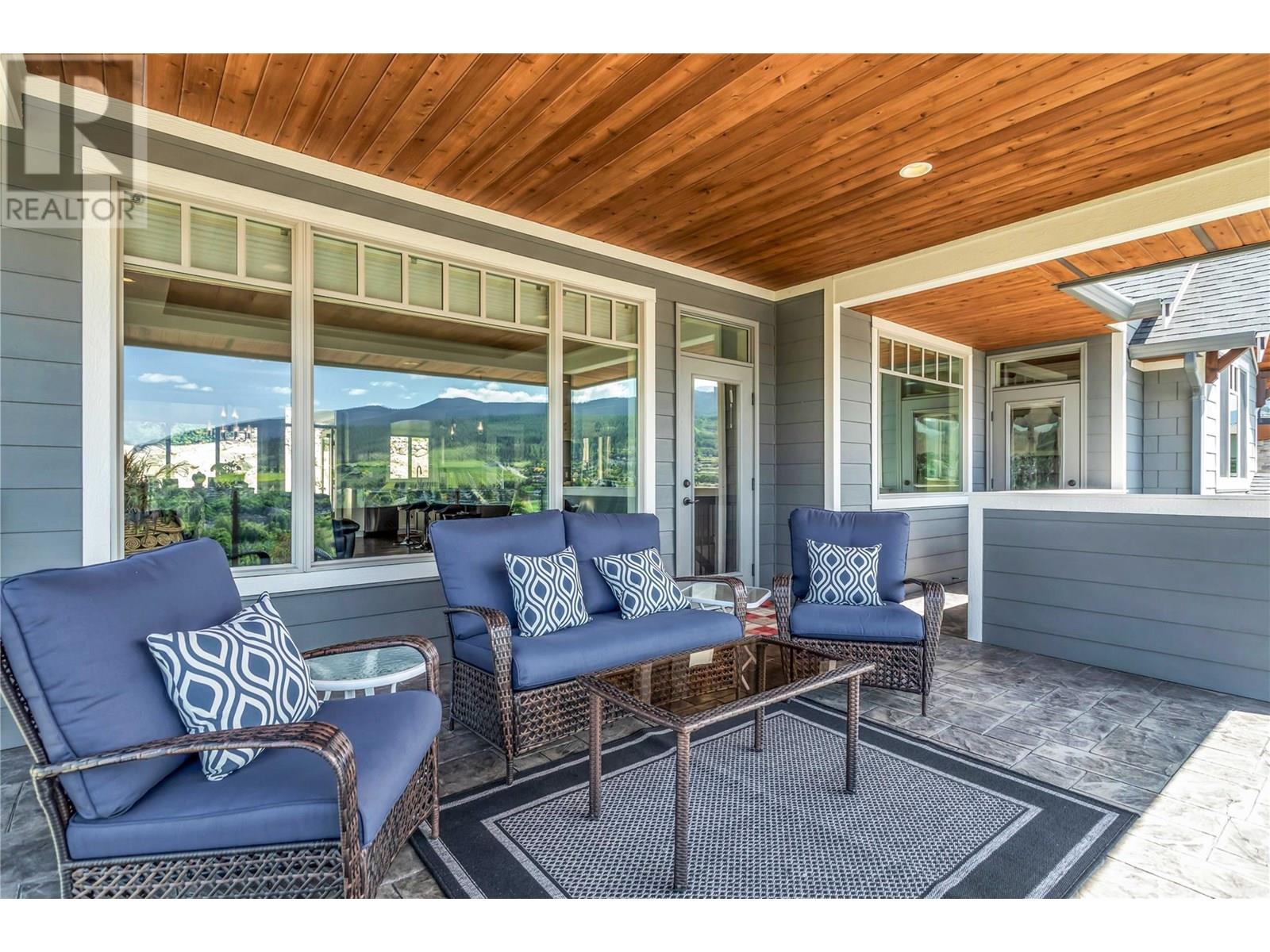 8780 Braeburn Drive, Coldstream