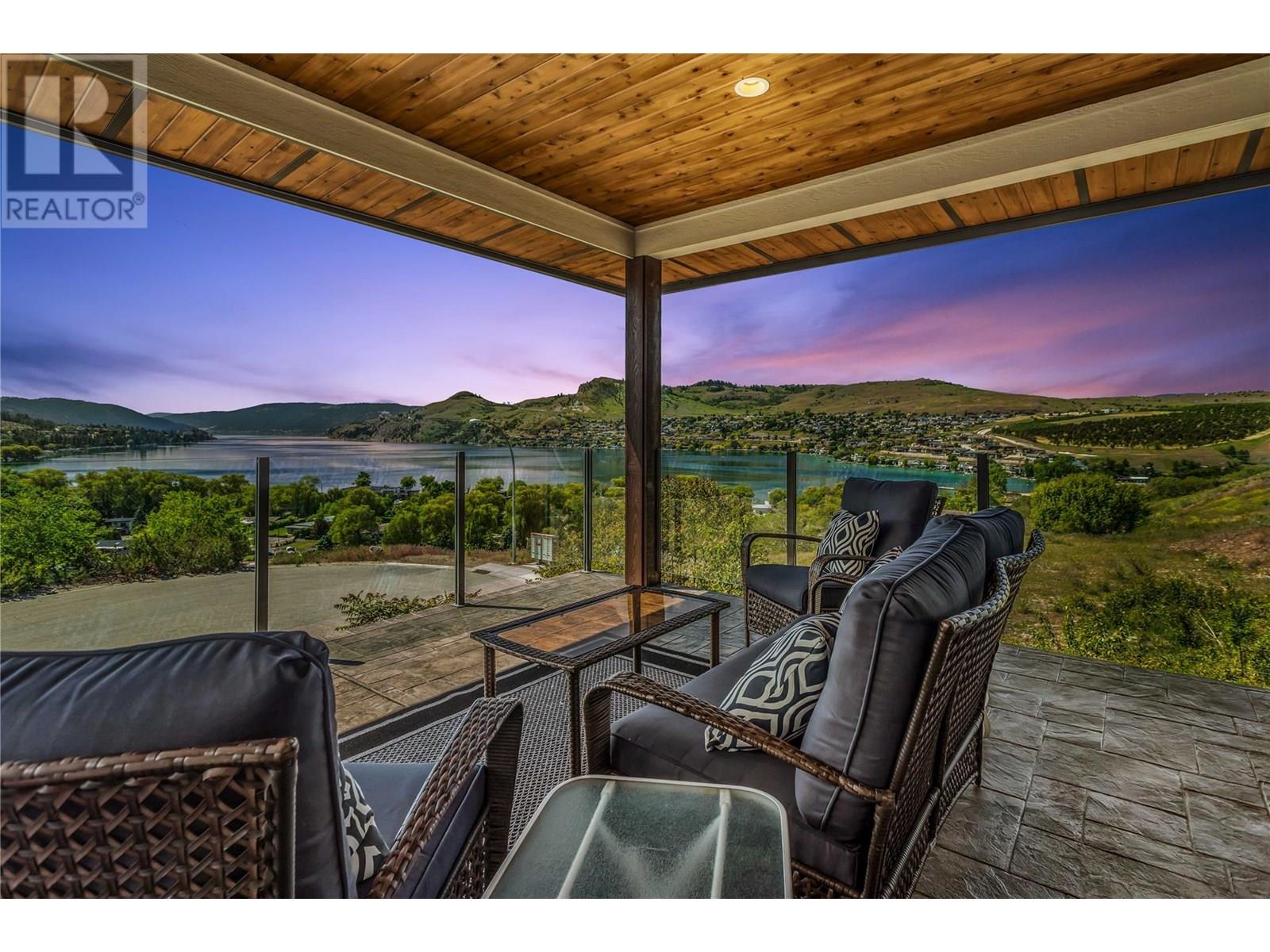 8780 Braeburn Drive, Coldstream