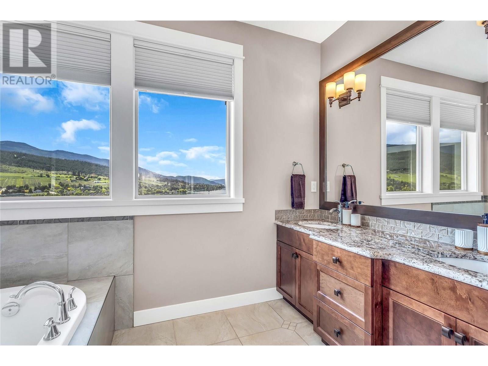 8780 Braeburn Drive, Coldstream