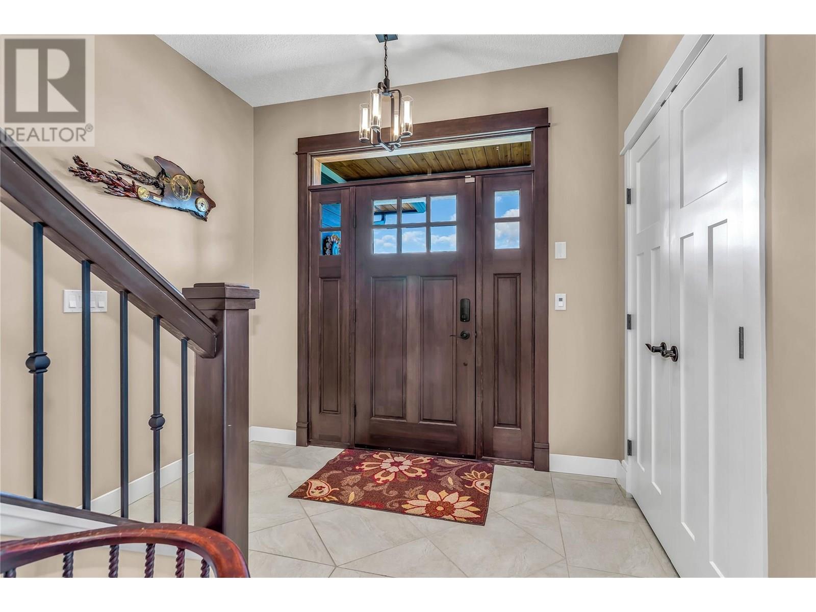 8780 Braeburn Drive, Coldstream