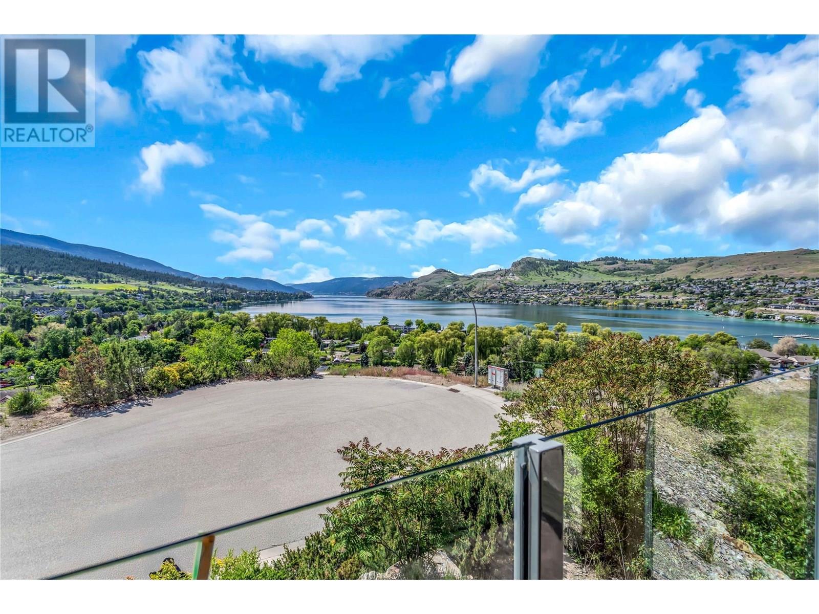 8780 Braeburn Drive, Coldstream