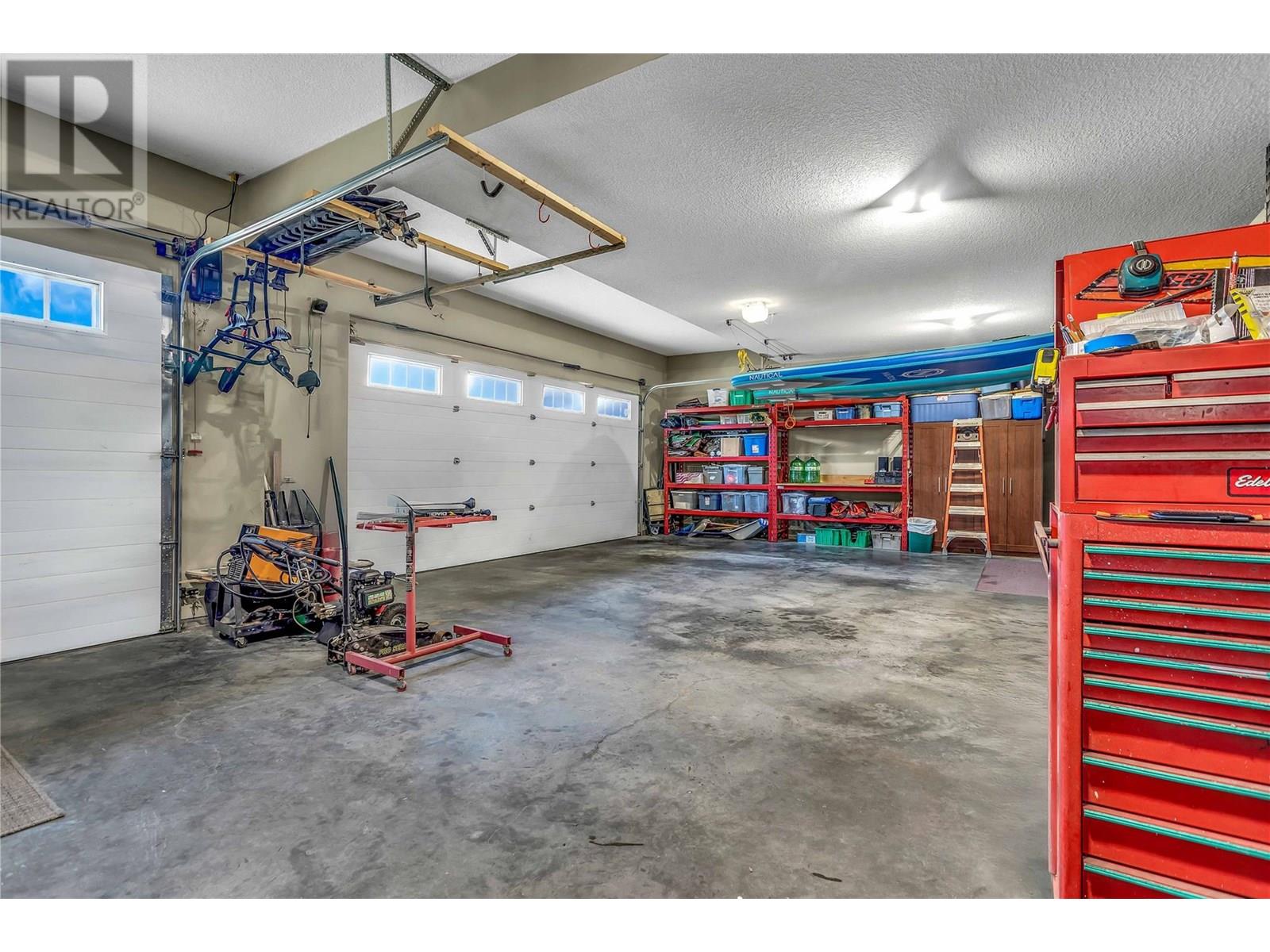 8780 Braeburn Drive, Coldstream