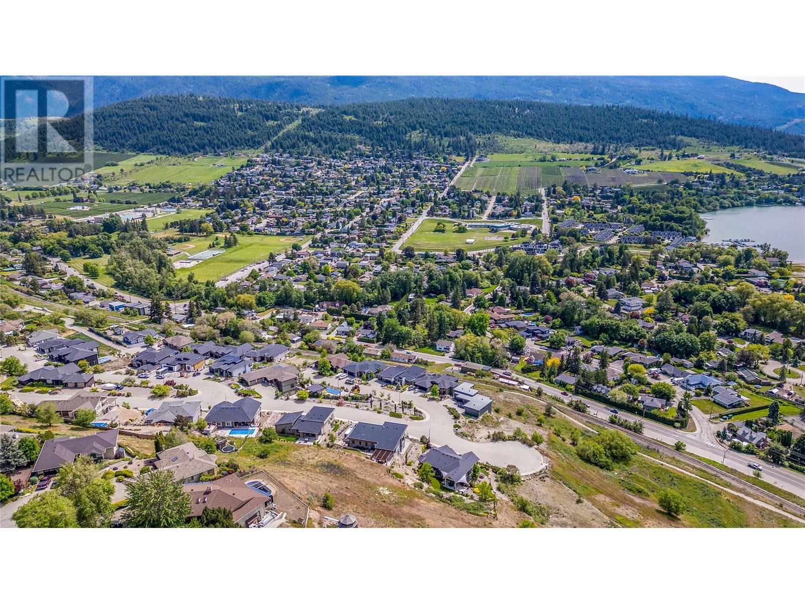 8780 Braeburn Drive, Coldstream