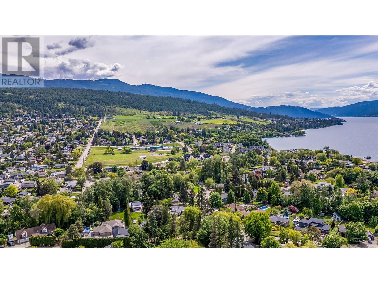 8780 Braeburn Drive, Coldstream