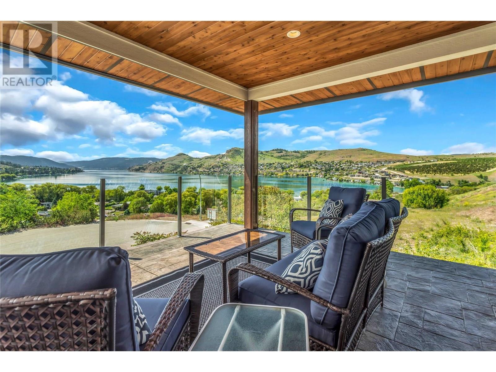 8780 Braeburn Drive, Coldstream