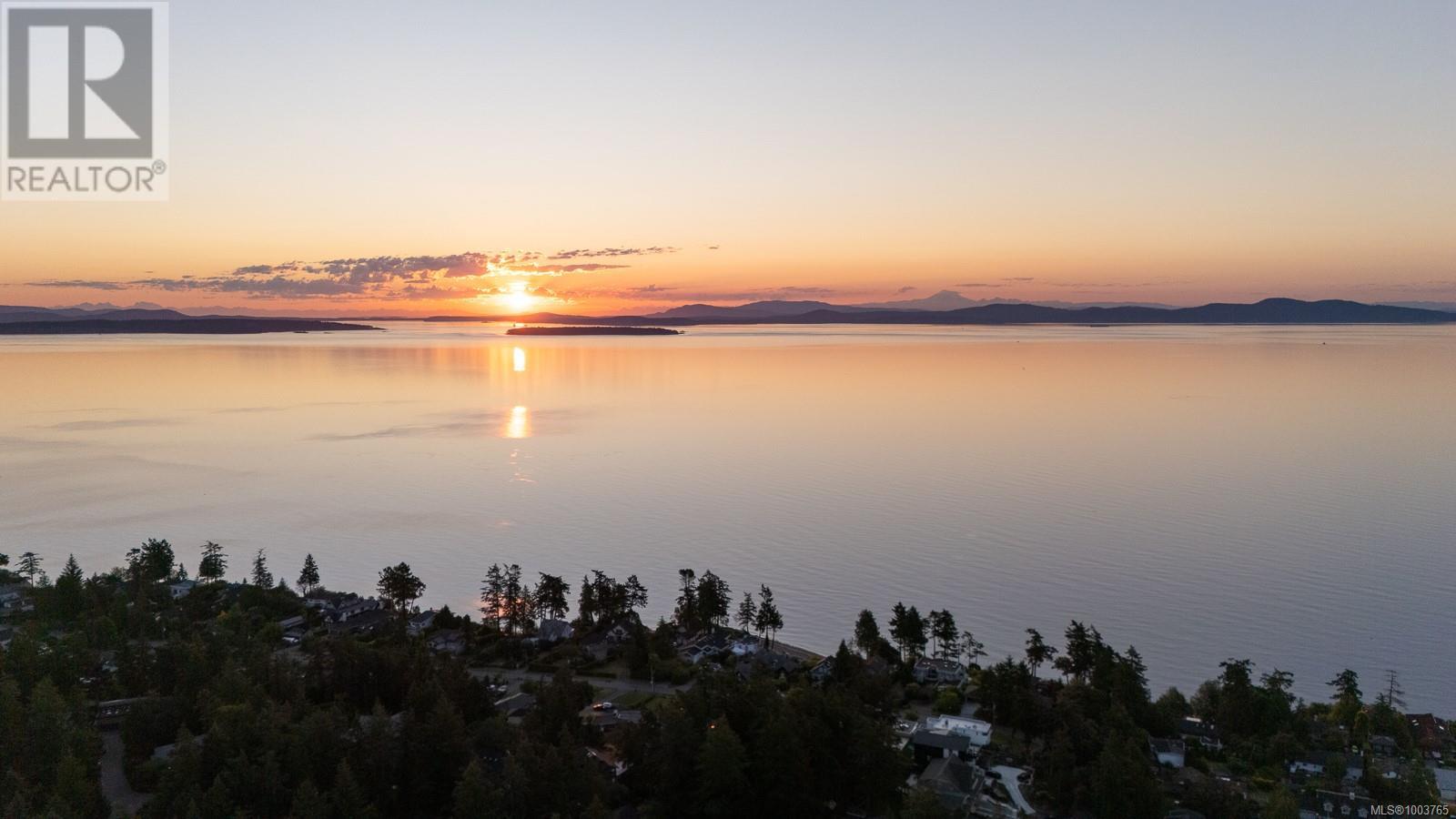 #206 5229 CORDOVA BAY RD - Image 30