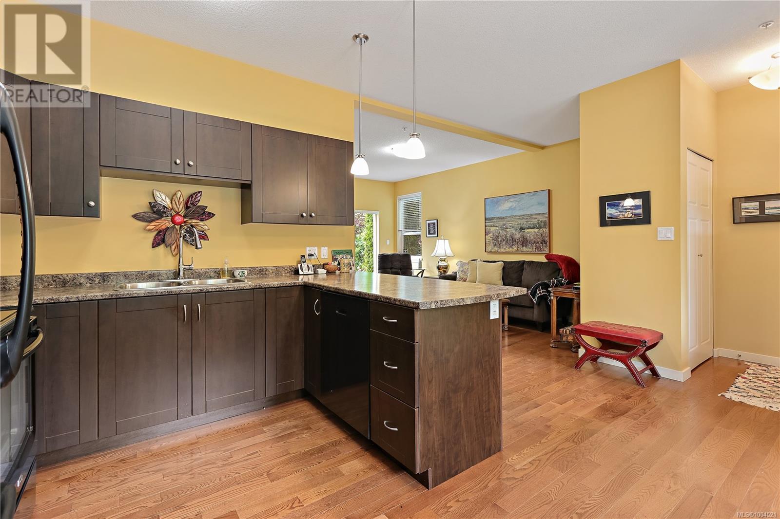 Photo 18 of 101 2169 Ridgemont Pl, Nanaimo BC