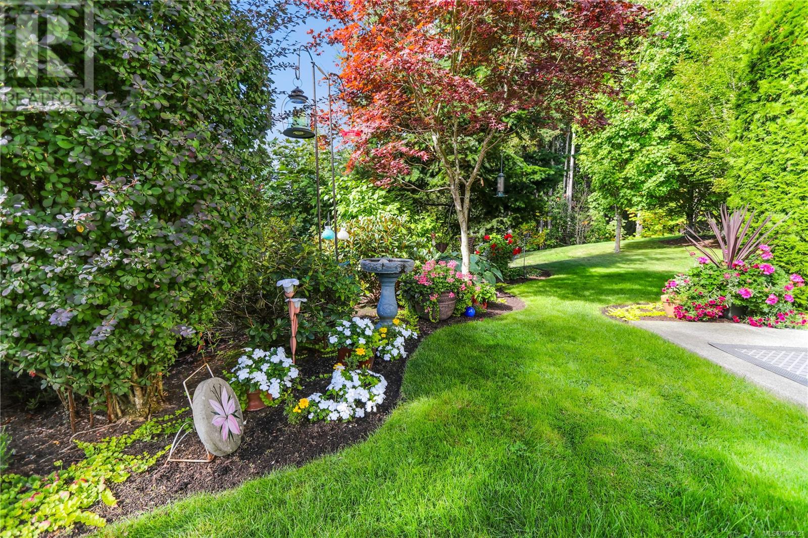 Photo 13 of 101 2169 Ridgemont Pl, Nanaimo BC