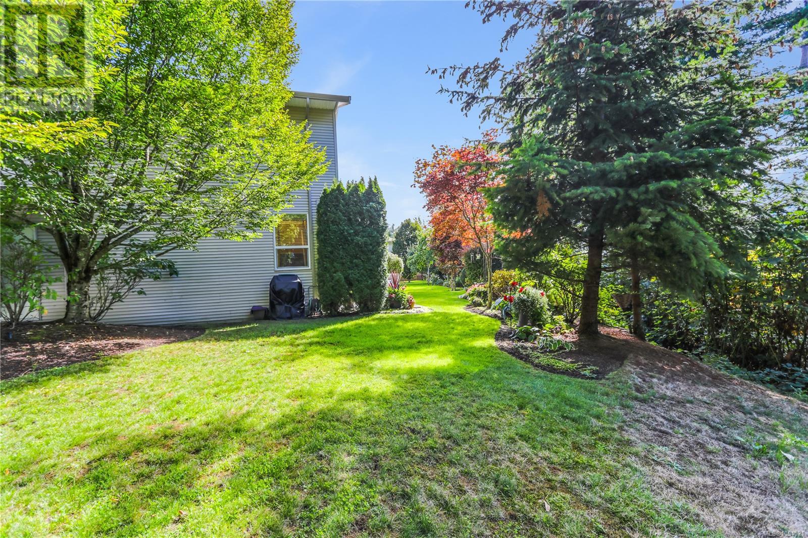 Photo 14 of 101 2169 Ridgemont Pl, Nanaimo BC