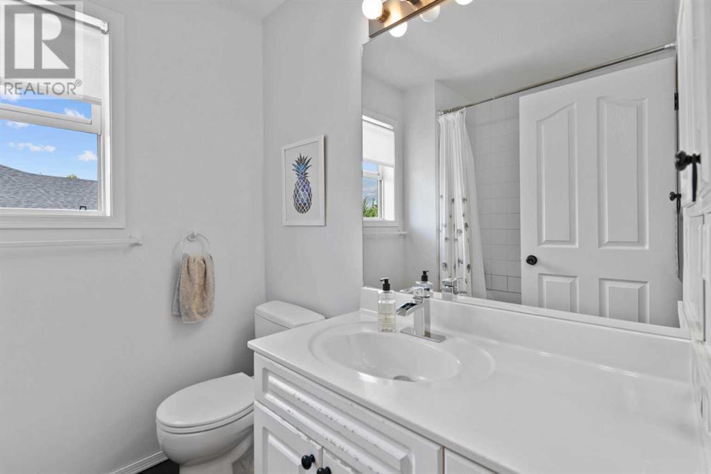 Single Family House 4 Level for Sale in  Northmount Drive NW Highwood Calgary 