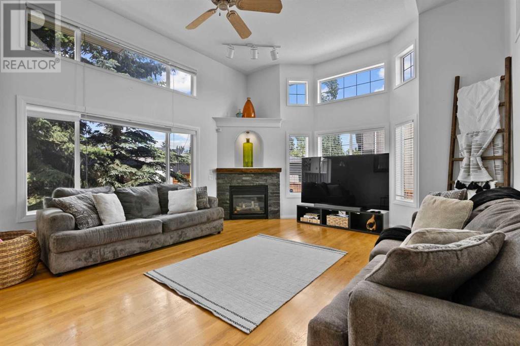 Single Family House 4 Level for Sale in  Northmount Drive NW Highwood Calgary 