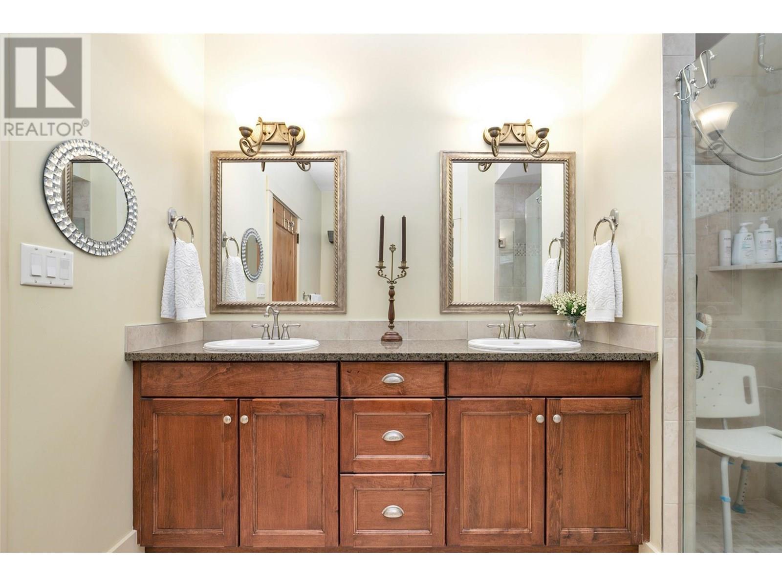 105 14419 Downtown Avenue, Summerland