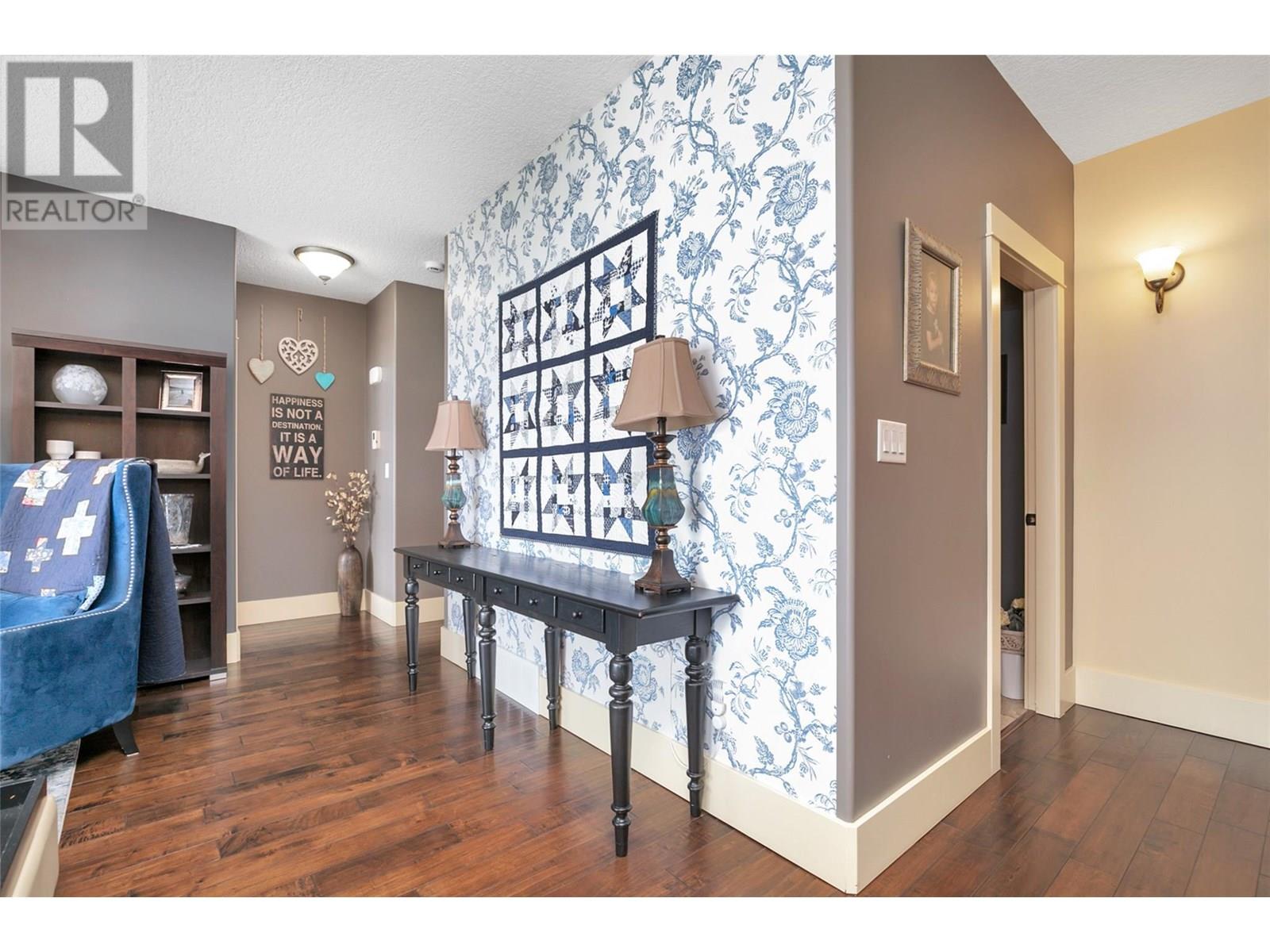 105 14419 Downtown Avenue, Summerland