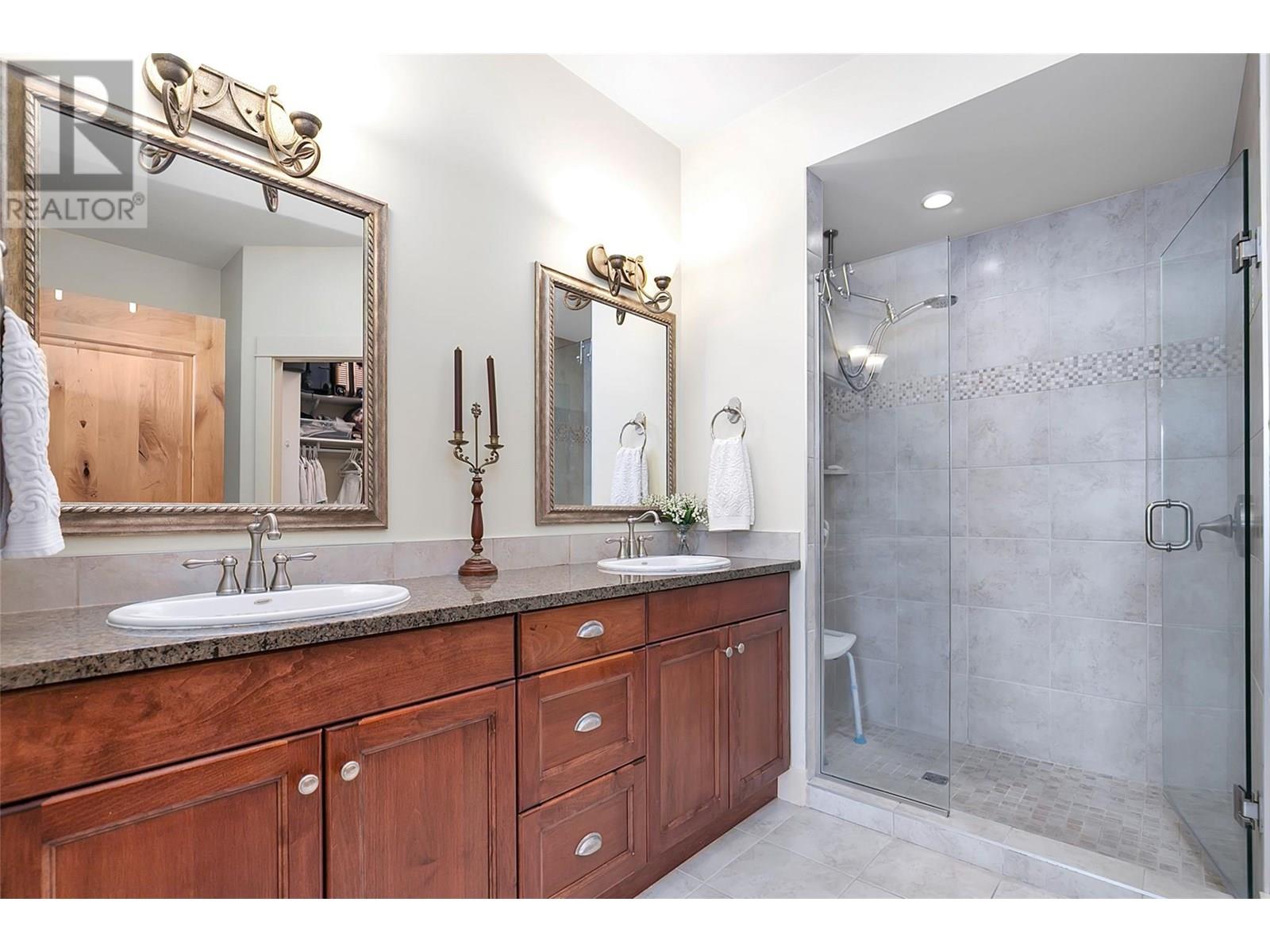 105 14419 Downtown Avenue, Summerland