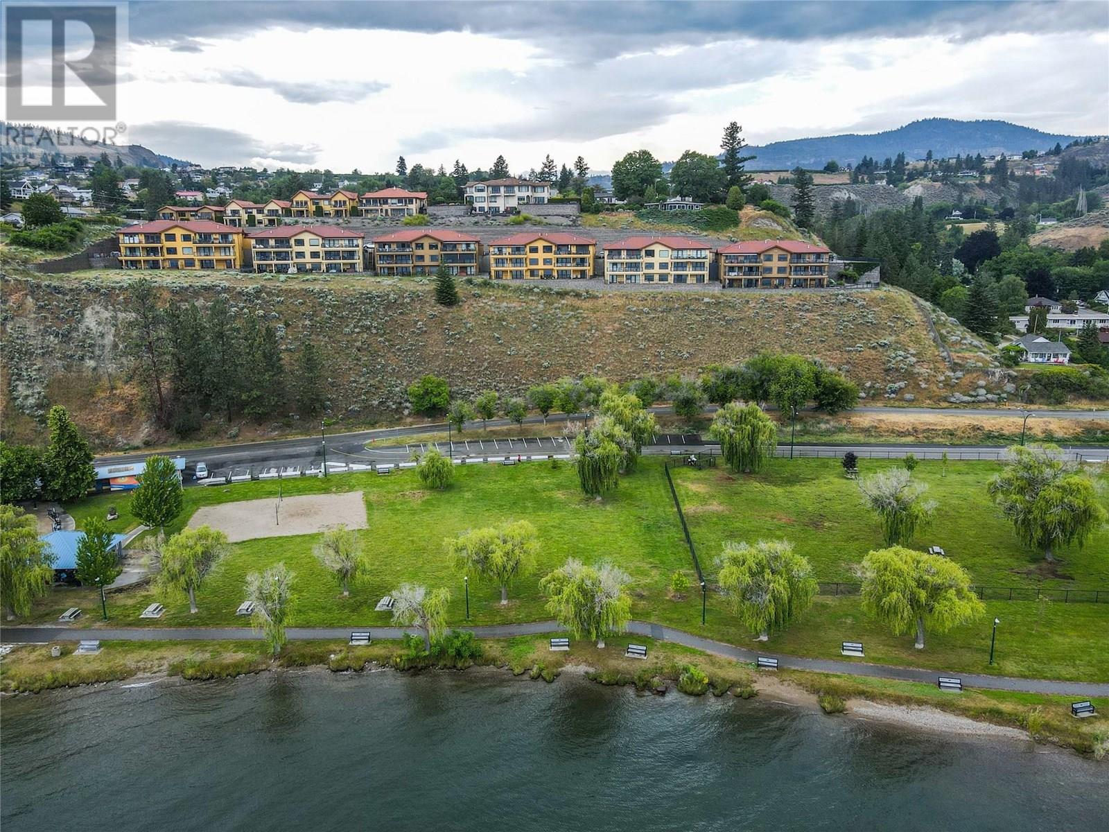 105 14419 Downtown Avenue, Summerland