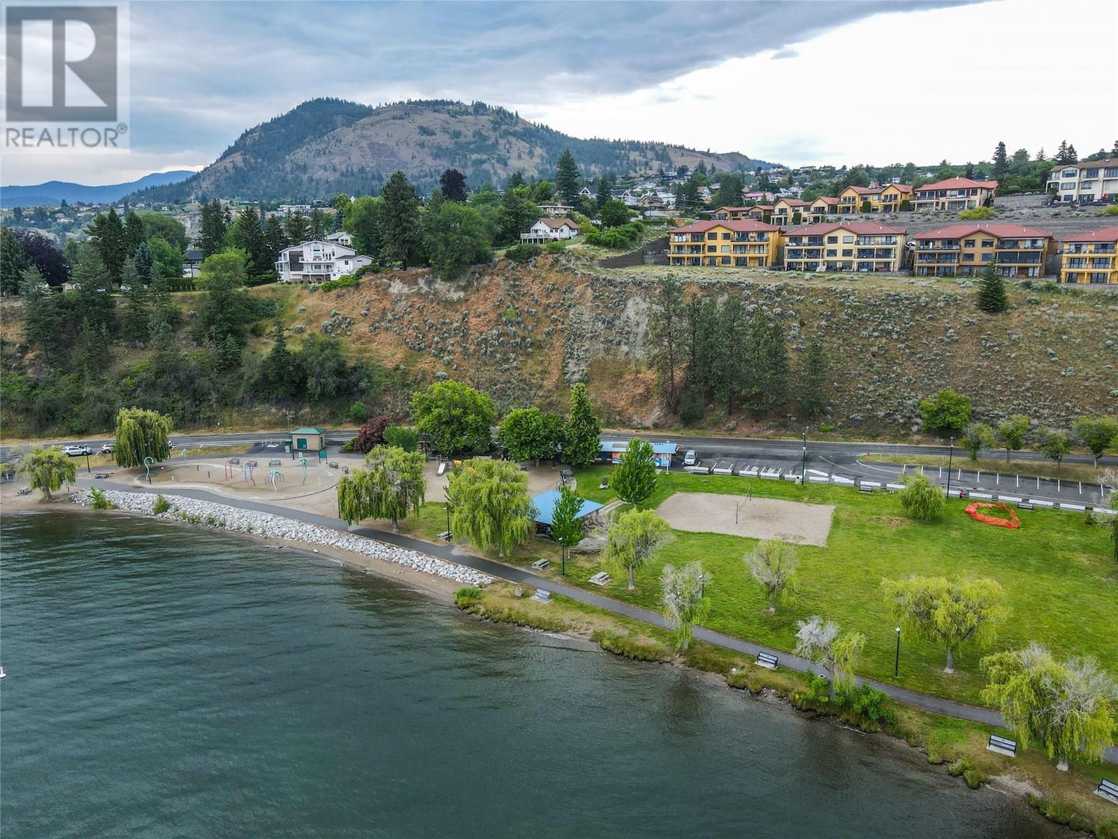105 14419 Downtown Avenue, Summerland
