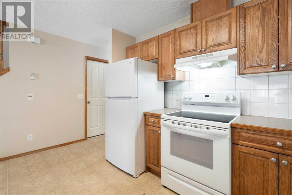 Single Family House for Sale in  Saddletree Court NE Saddle Ridge Calgary 