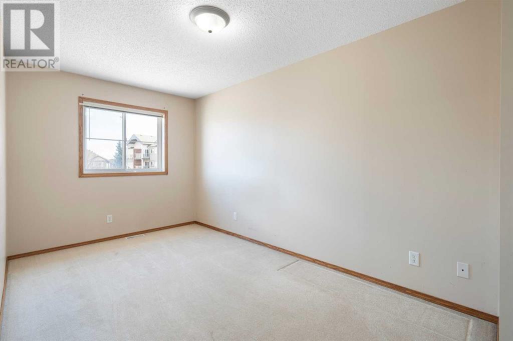 Single Family House for Sale in  Saddletree Court NE Saddle Ridge Calgary 