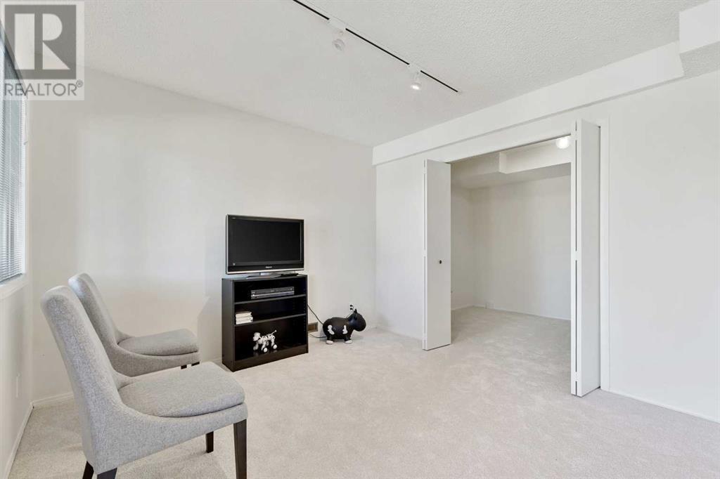Single Family House Bungalow for Sale in  Coach Side Terrace SW Coach Hill Calgary 