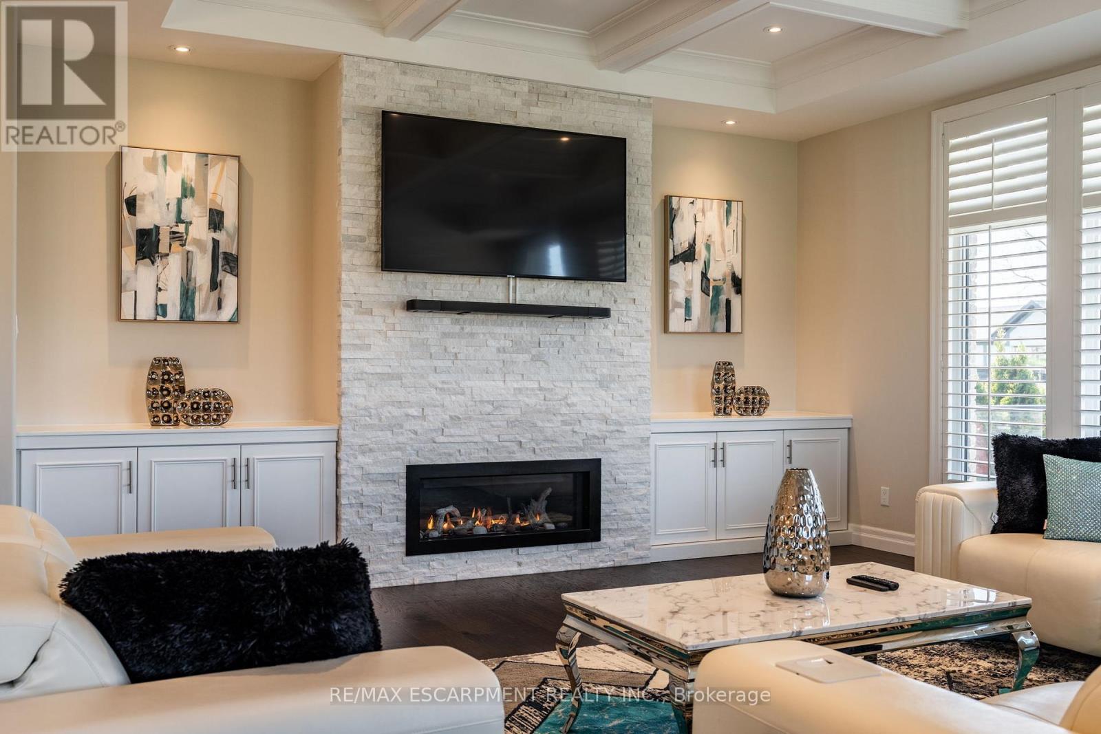 Photo 13 of 10 Harper Boulevard, Brantford ON