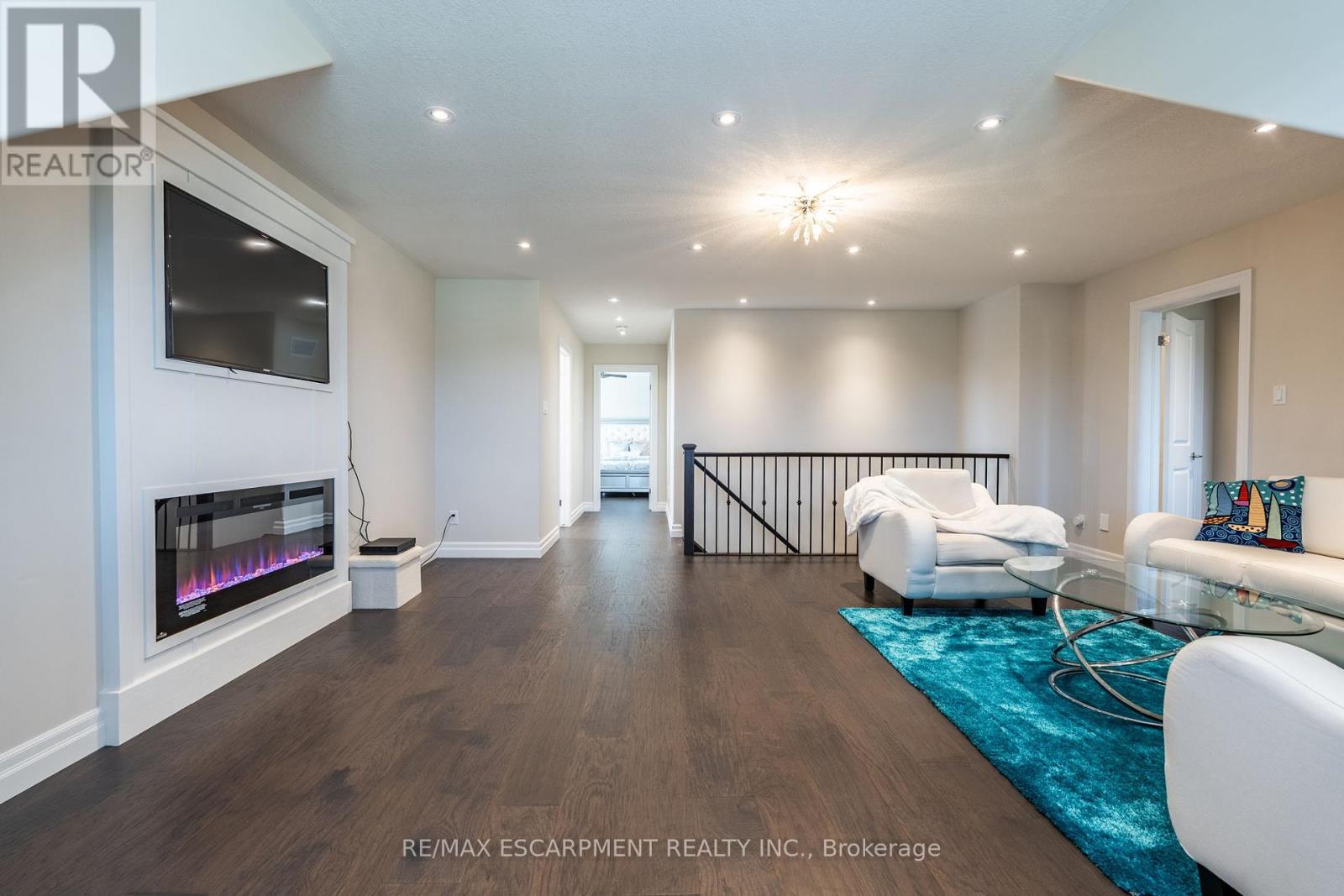 Photo 26 of 10 Harper Boulevard, Brantford ON