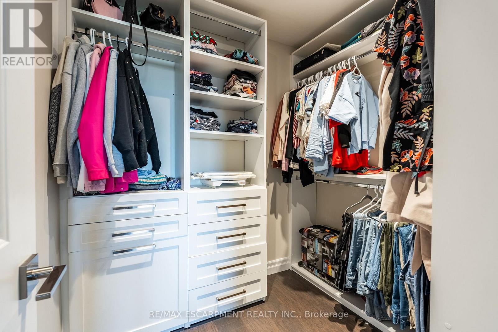 Photo 29 of 10 Harper Boulevard, Brantford ON