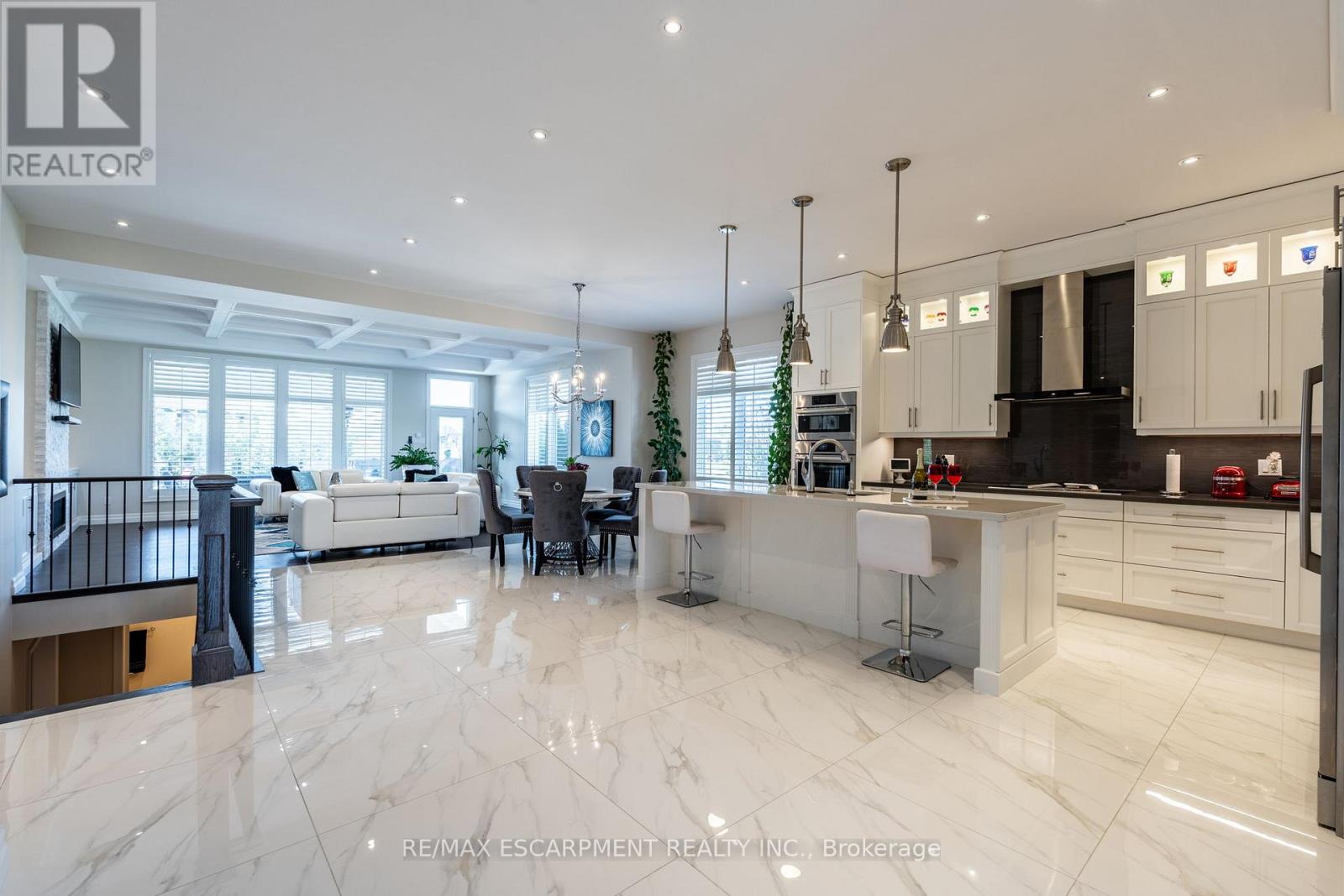 Photo 6 of 10 Harper Boulevard, Brantford ON