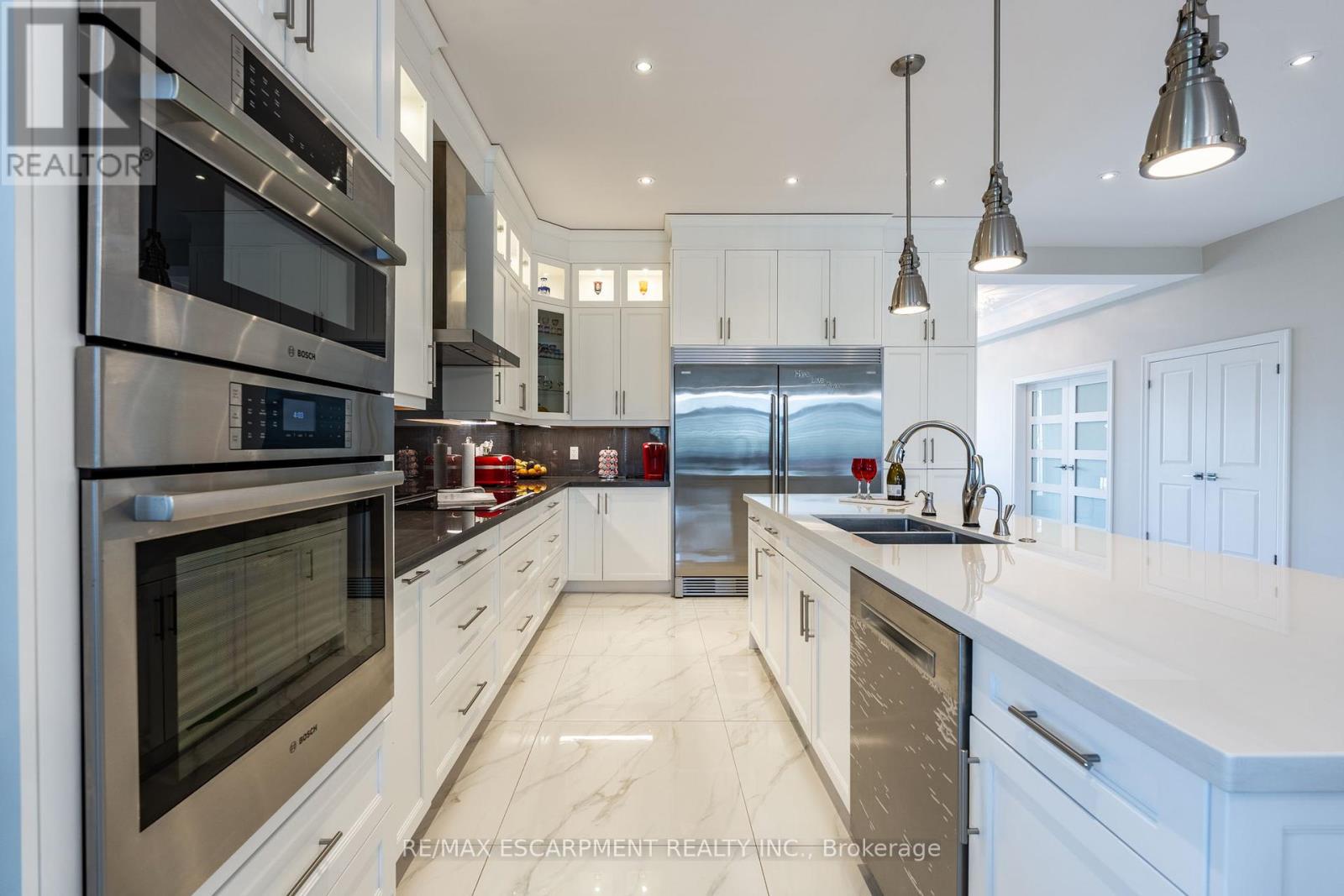 Photo 9 of 10 Harper Boulevard, Brantford ON