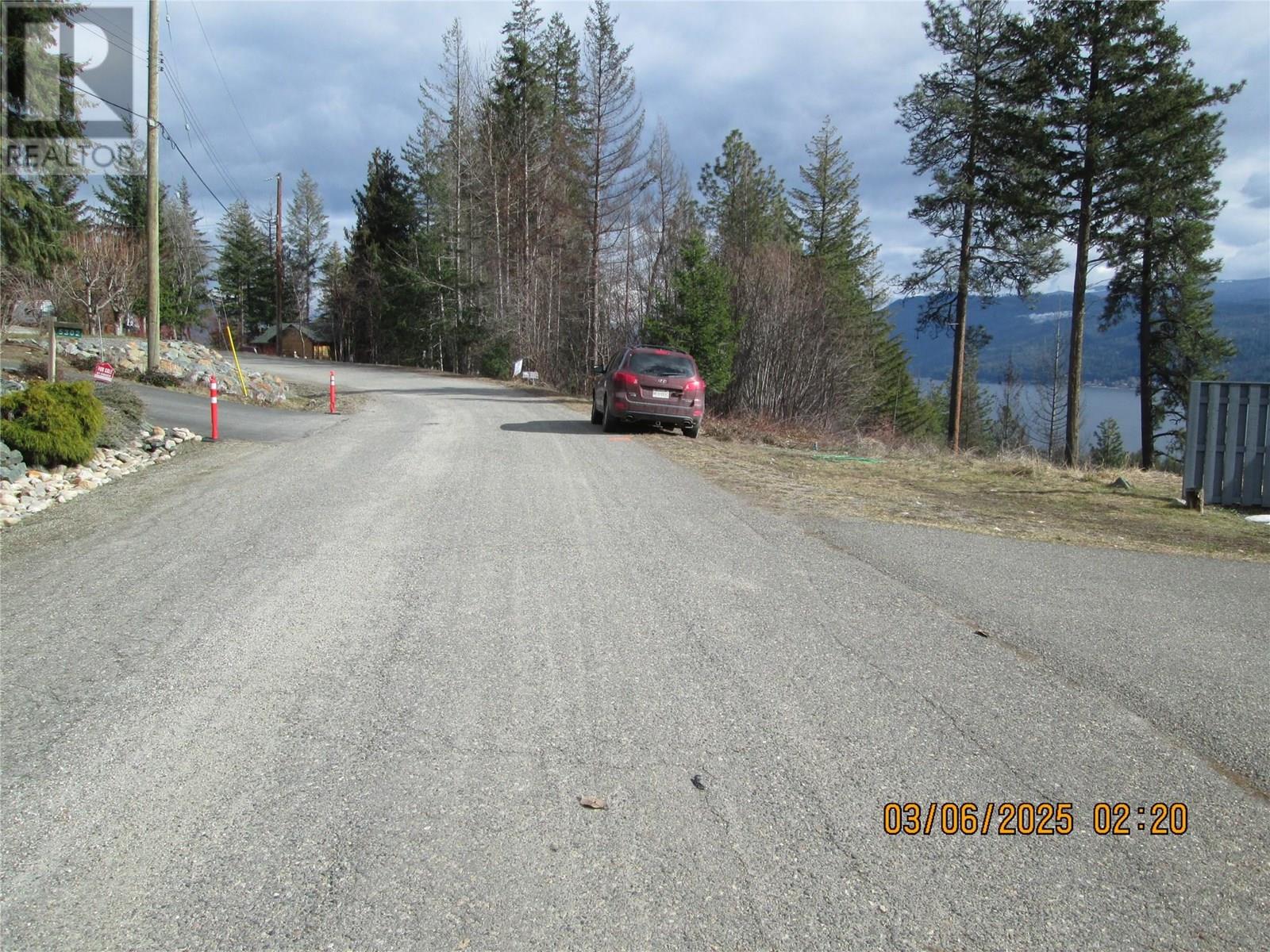 Photo 24 of 5305 Meadow Creek Crescent, Celista BC