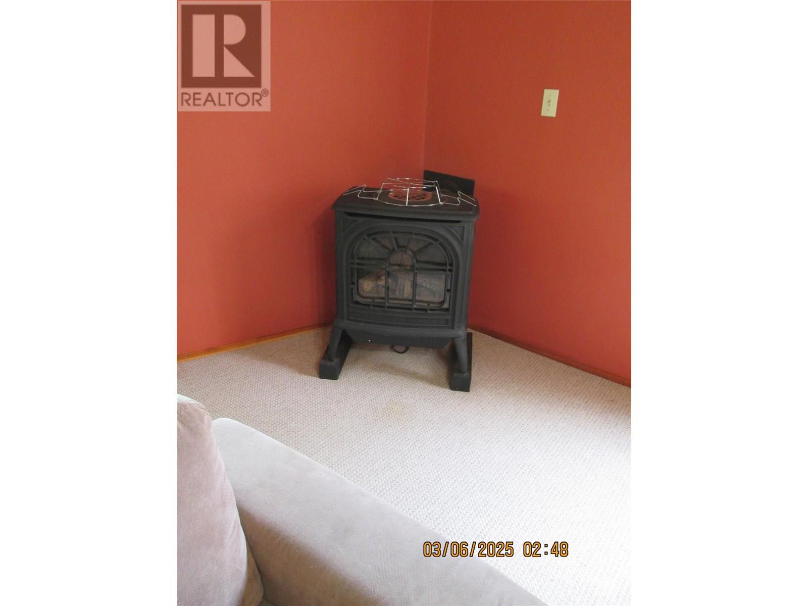Photo 10 of 5305 Meadow Creek Crescent, Celista BC