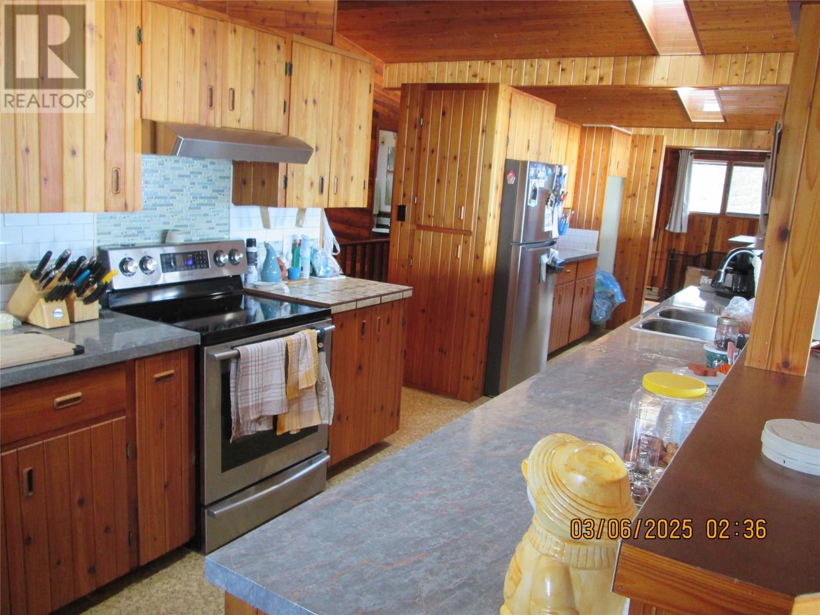 Photo 14 of 5305 Meadow Creek Crescent, Celista BC