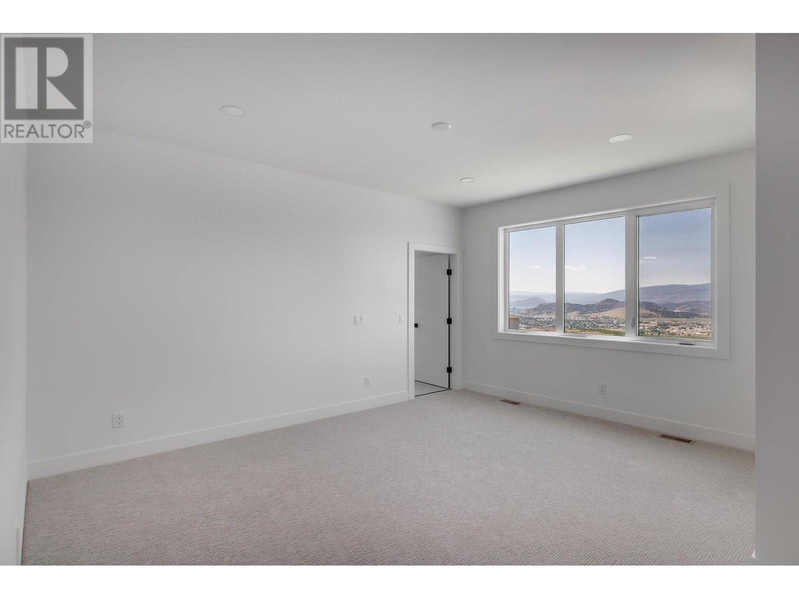 Photo 25 of 2048 Kentucky Crescent, Kelowna BC