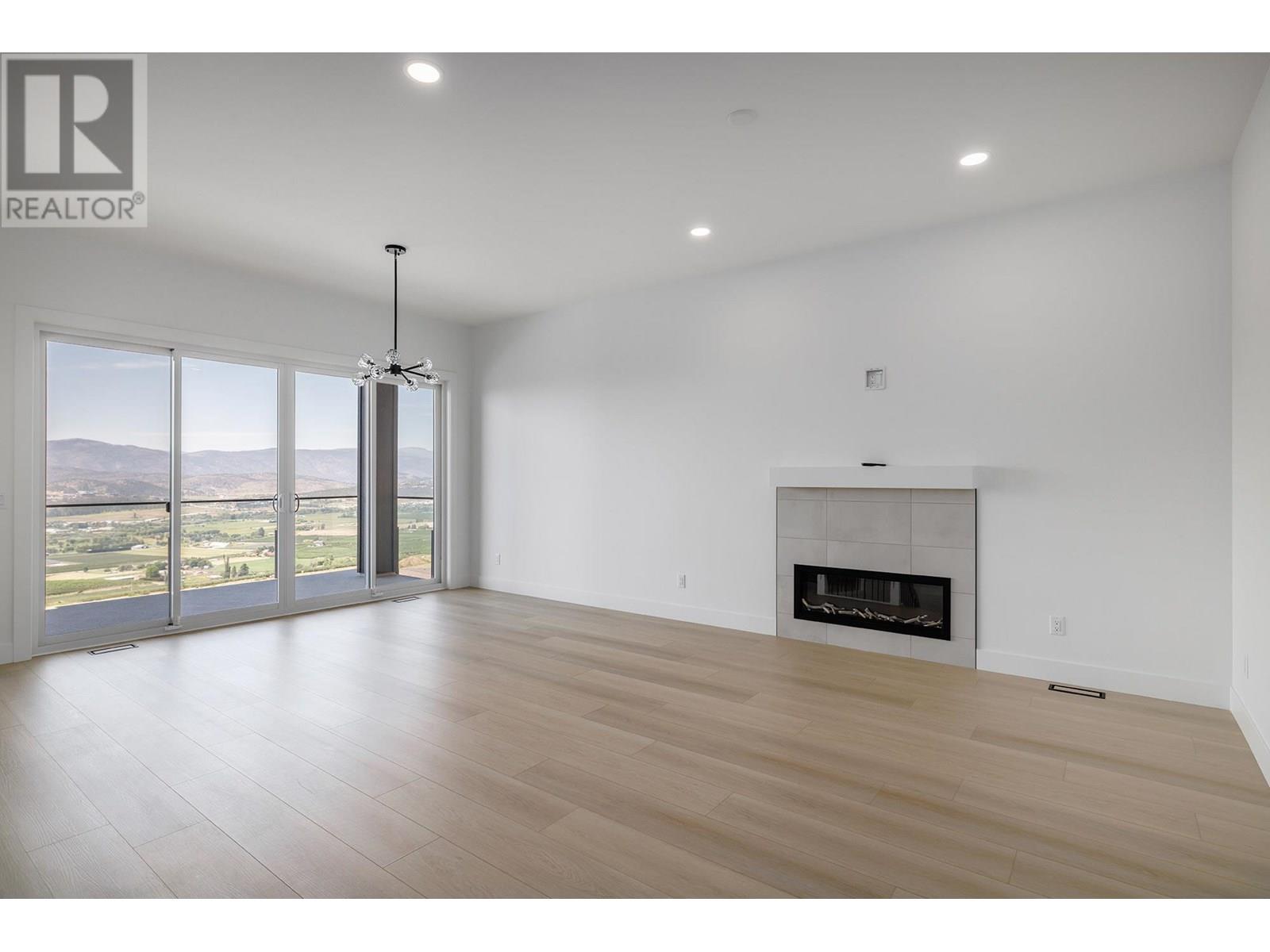 Photo 33 of 2048 Kentucky Crescent, Kelowna BC