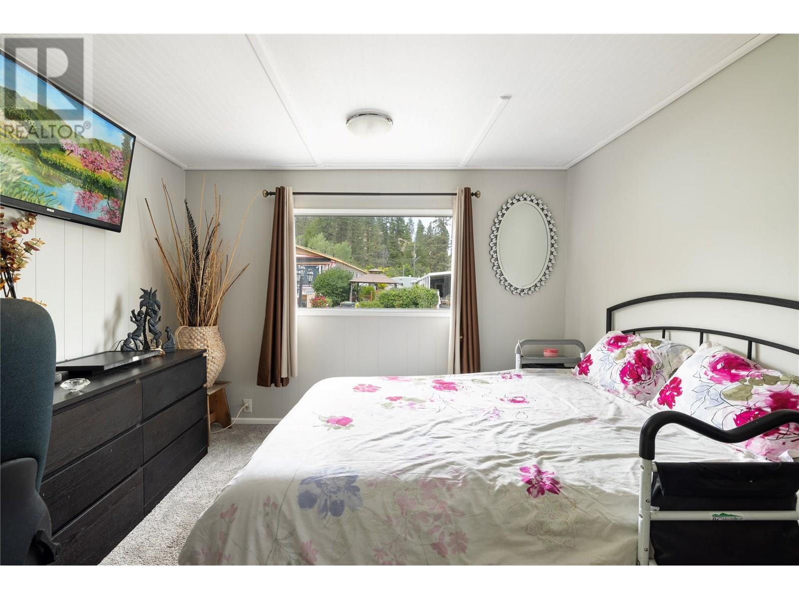 24 6711 Highway 97 Highway South, Peachland